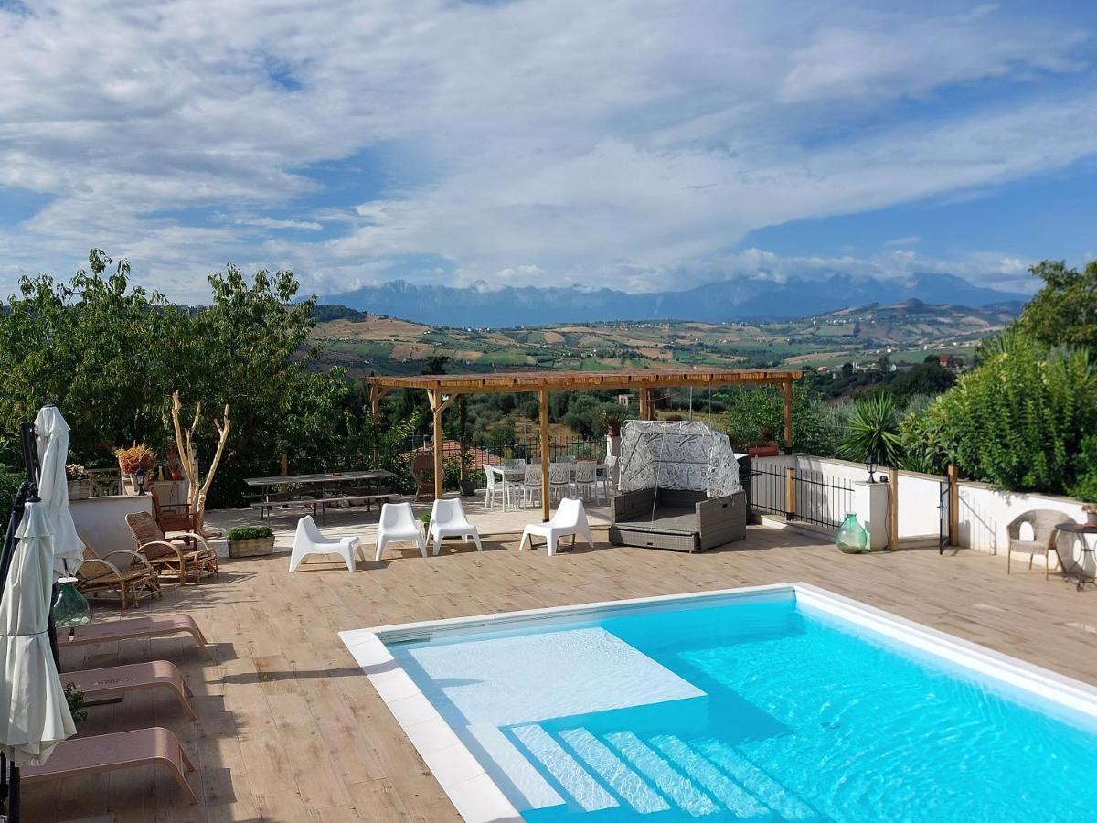 Bed And Breakfast La Pecora Rosa Sant'Omero Kültér fotó